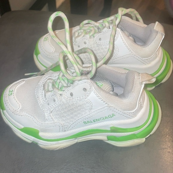 Triple S Balenciaga Sneaker for toddler - Picture 2 of 5